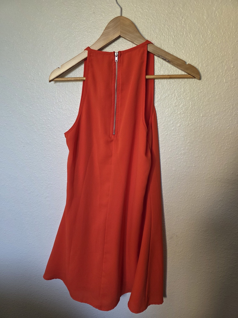 Gianni Bini Vibrant Orange Sleeveless Shift Dress - Picture 2 of 3